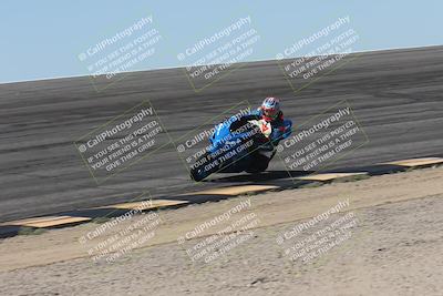 media/Oct-13-2025-Moto Forza (Mon) [[a66d839500]]/3-B Group/Session 2 (Bowl)/